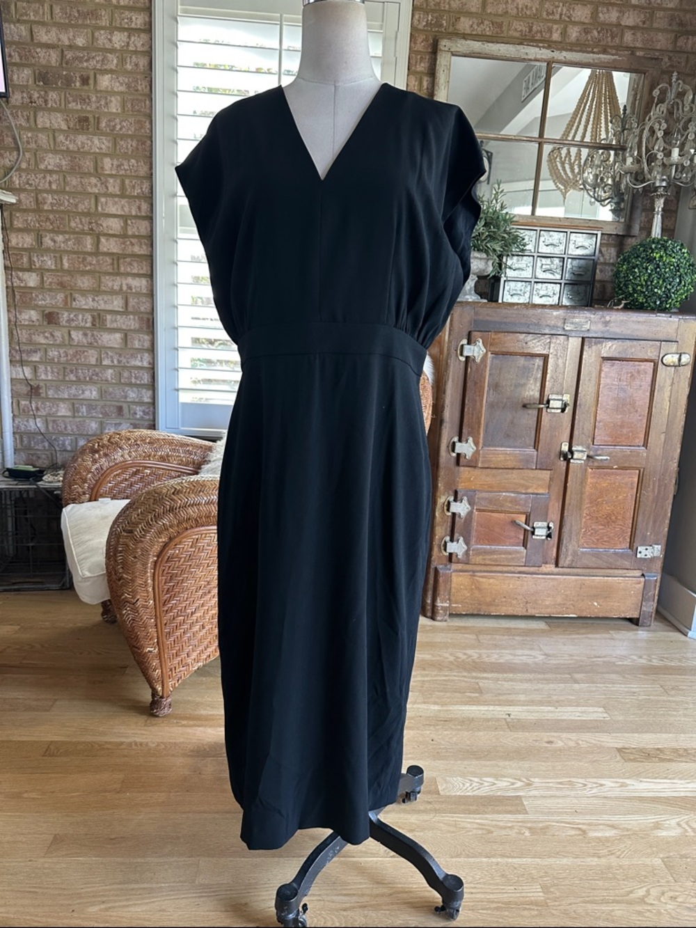 JUDITH & CHARLES LUXURY BLACK DRESS 12 NEW